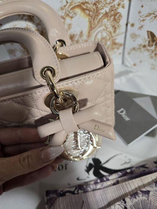 Налична чанта Dior D-Joy Powder Pink