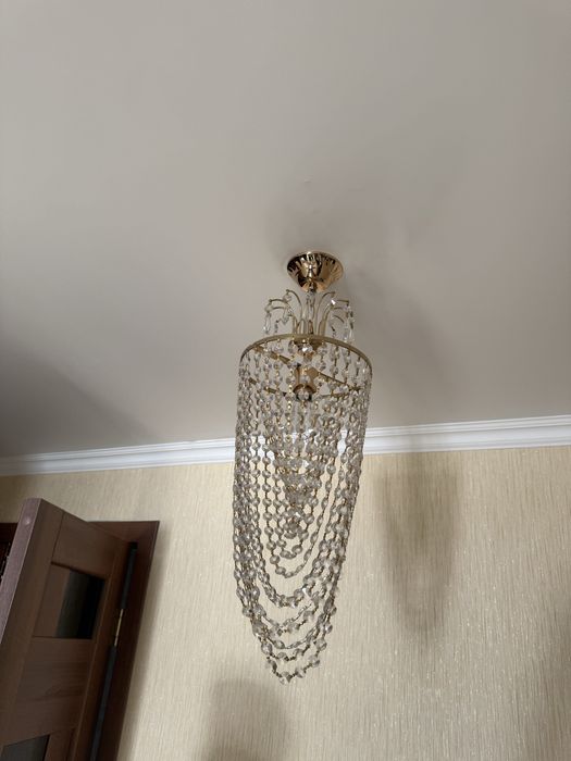 Продам люстры по 5000 каждая