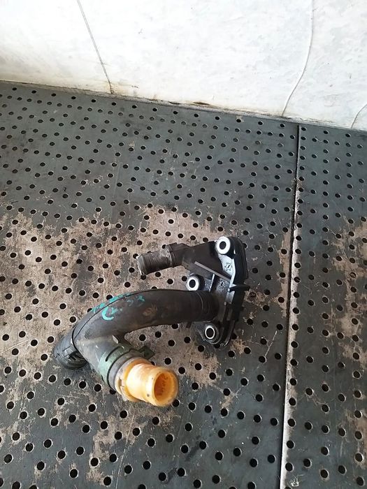 Furtun carcasa termostat 1.5 dci renault clio 3 800386720