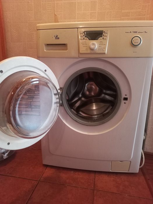 Продам стиральную машинку