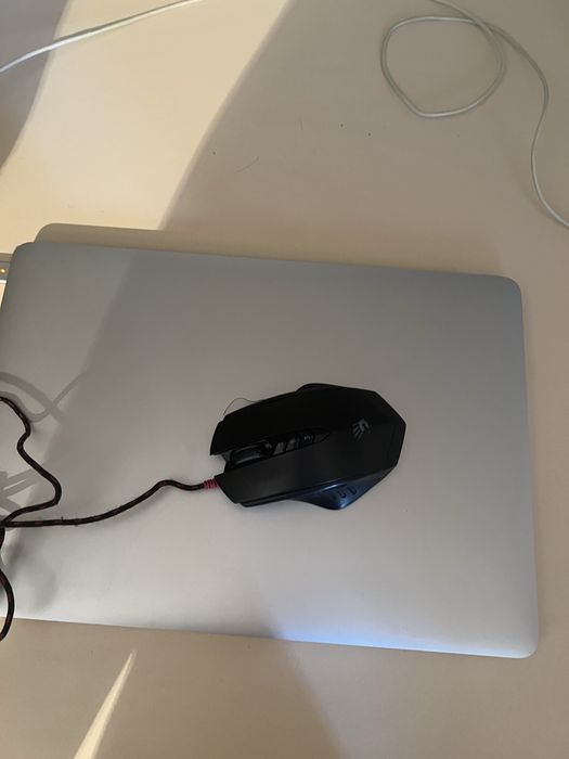 MacBook Pro (Retina, 15-inch, Mid 2014)