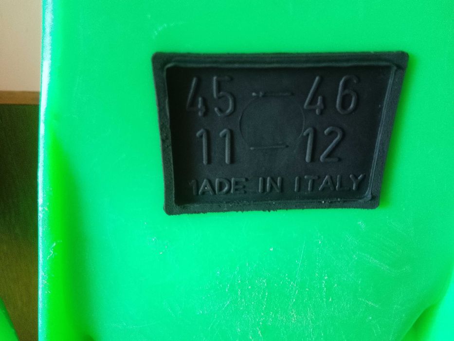 ИТАЛИАНСКИ ПЛАВНИЦИ /  дъл.60см. ширчина 20см  в идеално състояние