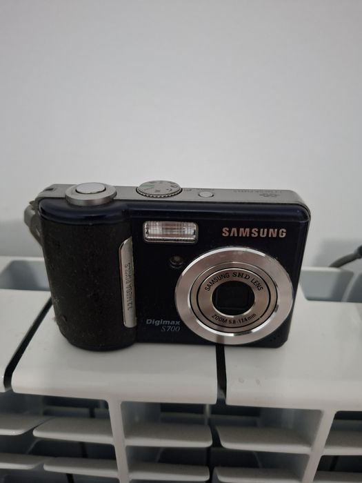 De vânzare aparate foto