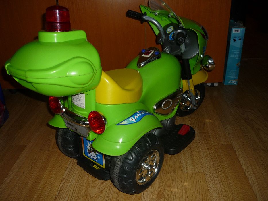 Акумулаторен мотор