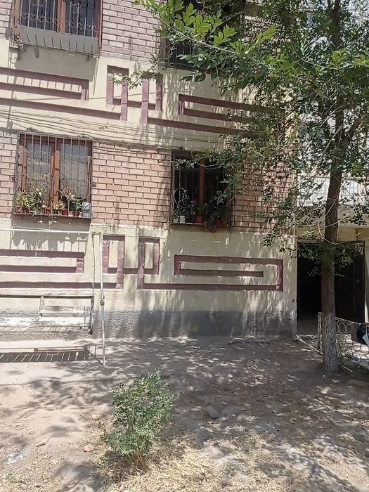 5 honali dom sotiladi