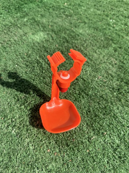 Нипельная поилка