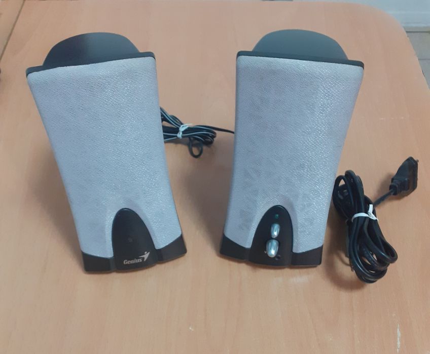 Vând Sistem de 2 Difuzoare Hifi  GENIUS Multimedia