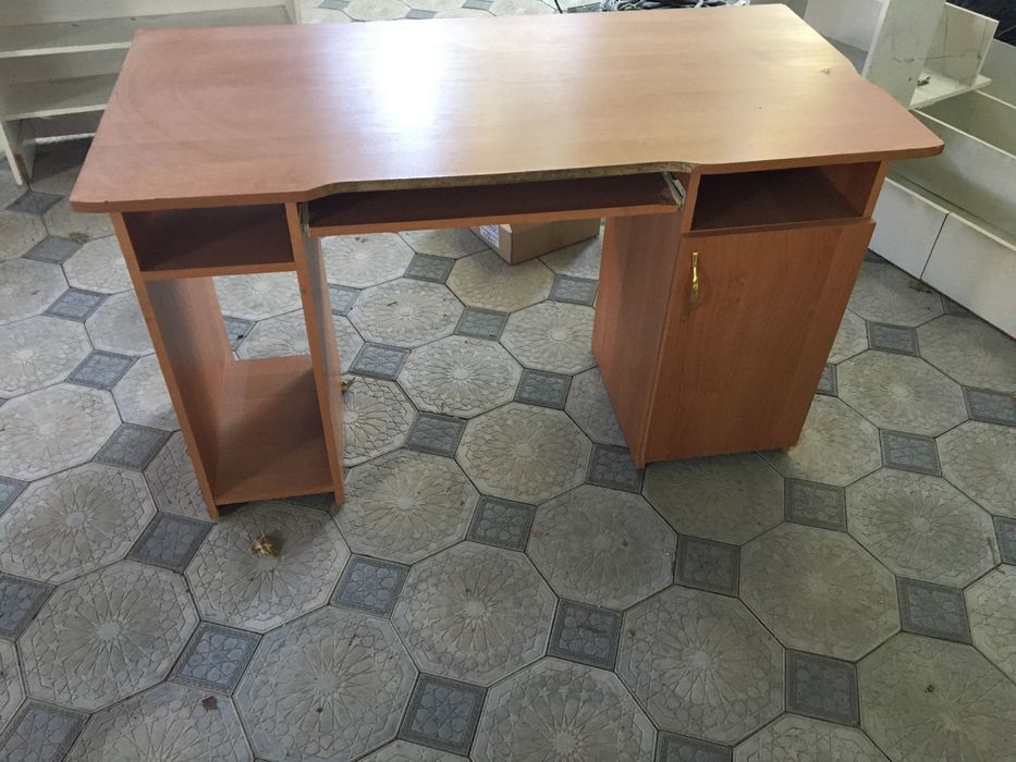 Стол комьютерный