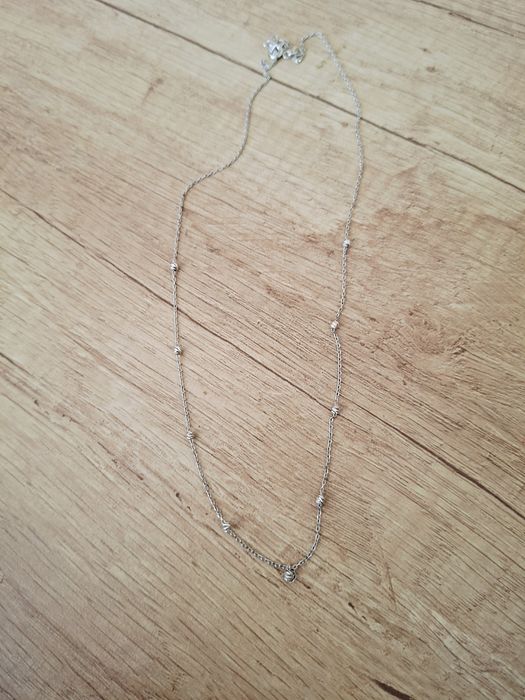 Колие бяло злато с фасетирани диамантирани топчета златен синджир