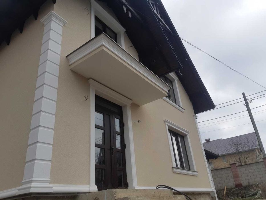 Elemente Decorative Coltare Cornise Ancadramente