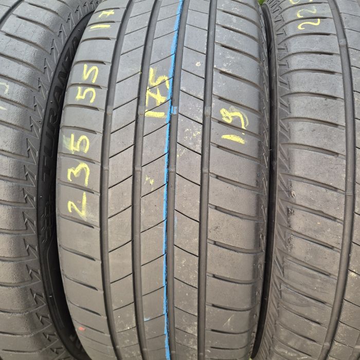 235 55 17 Bridgestone Turanza