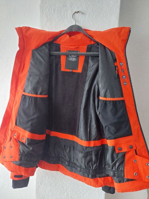 Ски яке CMP носено един сезон