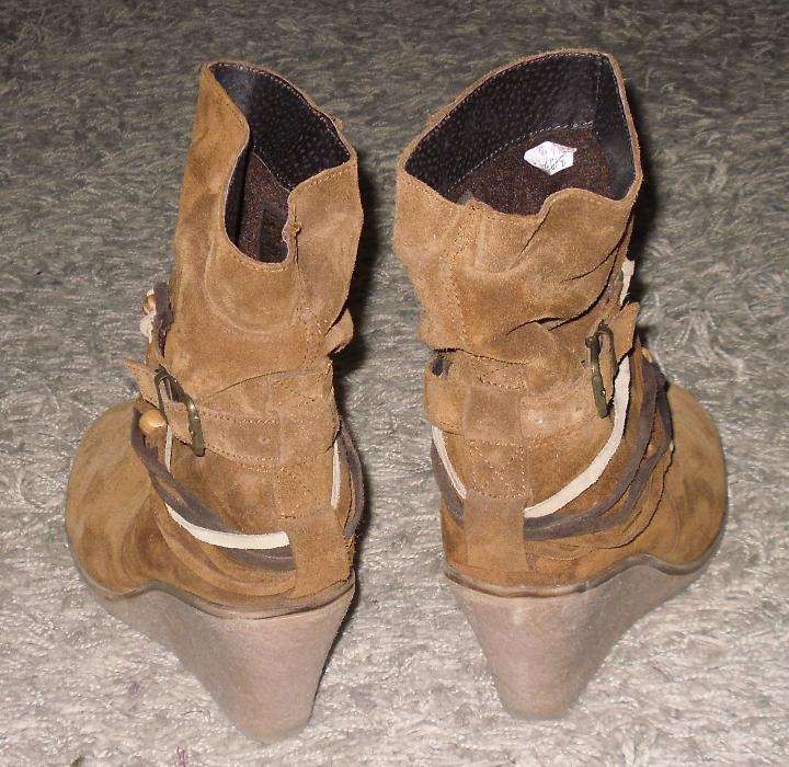 cizme Benvenutti piele intoarsa naturala nr 39