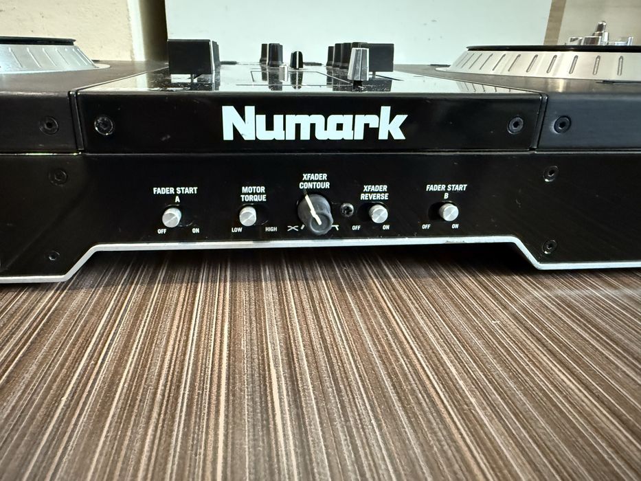 Numark NS7 Пулт Качествен