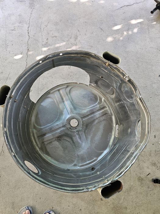 Срочно продам новый Учак никелированни и  новый..