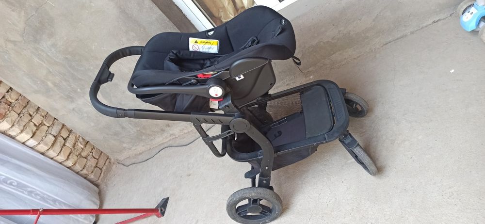 Коляска три в одном трансформер почти в идеальном состоянии мало польз