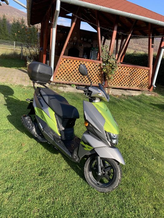 Vând Scuter Suzuki 125cc