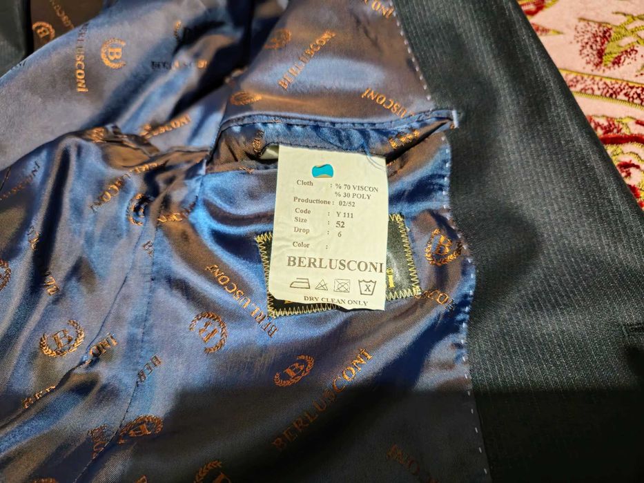 Costum barbati Berlusconi Milano marimea 52