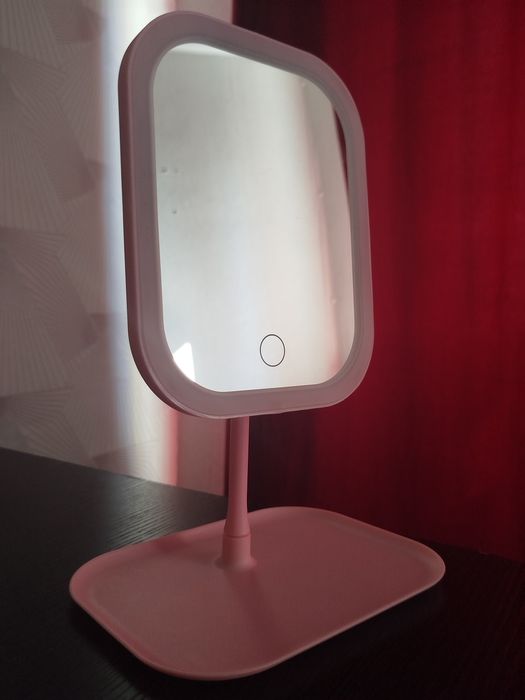 Зеркало для макияжа