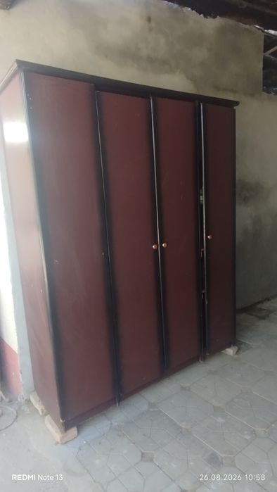 Шкаф для комнаты