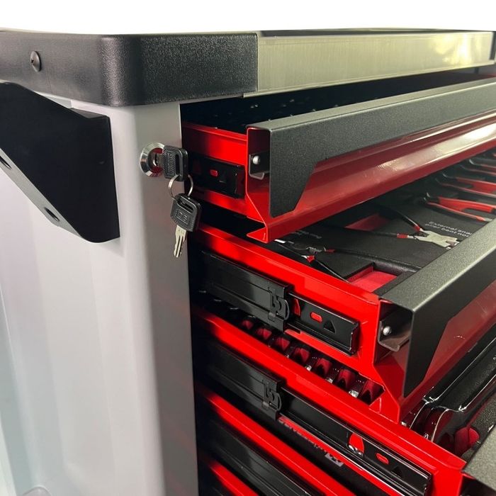 Количка за инструменти Huttenberg 7-рафта с комплект инструменти 272бр