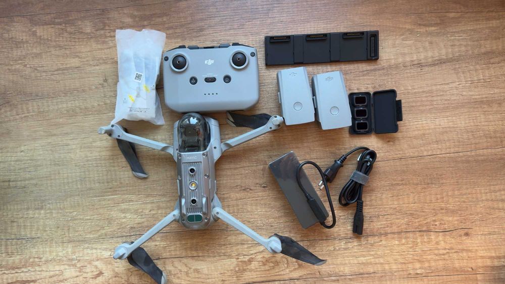 DJI Mavic Air 2 – Fly More Combo (model MA2UE3W)
