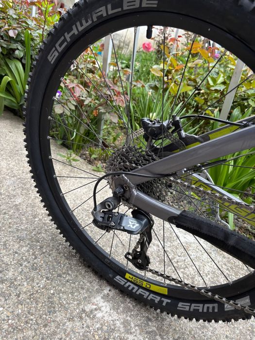Bicicleta full suspension Giant Reign Maestro 6.0