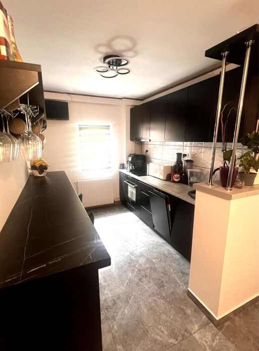 Apartament 3 camere, Soarelui, et2, 2 băi, centrală, mobilat