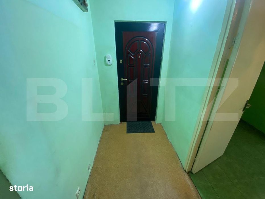 Apartament cu 4 camere, decomandat, 78 mp, 2 bai, et intermediar, Damb