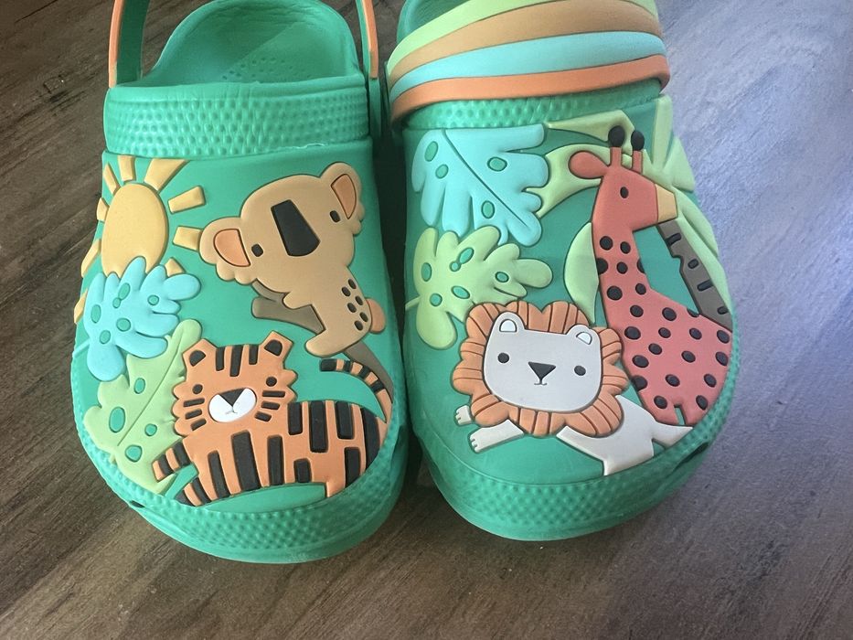 2 броя Кроксове Next - размер 11 (Eur 29)