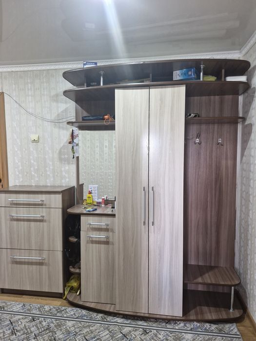 Прихожая,обувница
