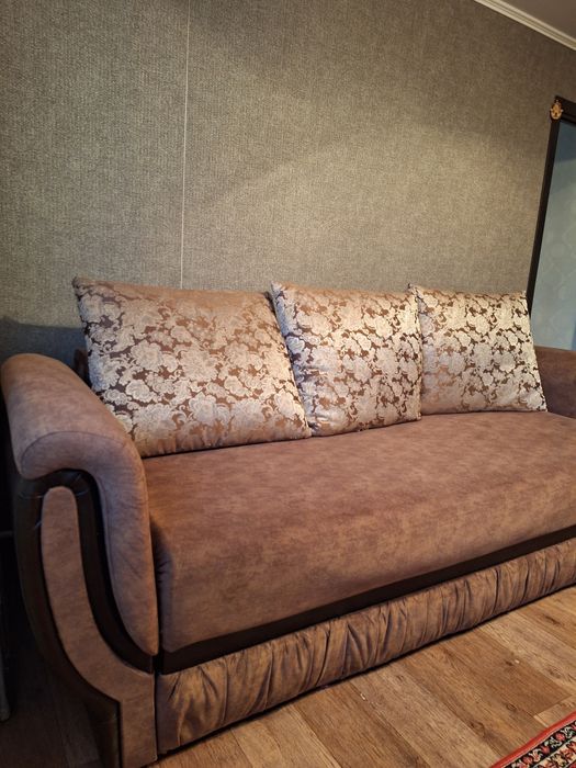 Диван в хорошем состоянии