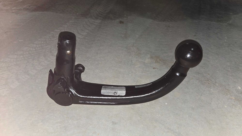 Теглич за Mercedes