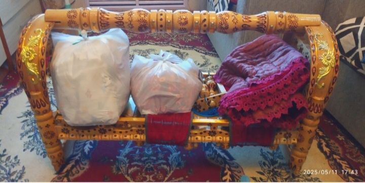 Бешик срочно продается.