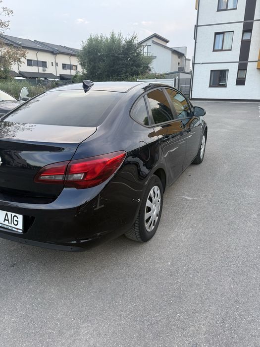 Vand opel astra j