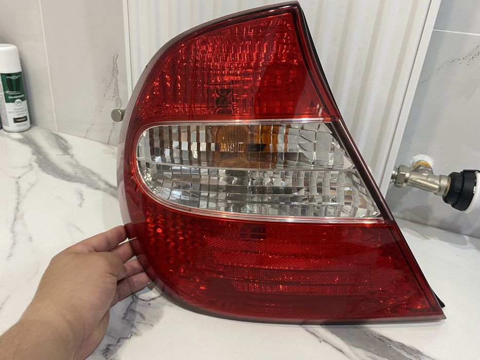 Продам фонарь Камри 30