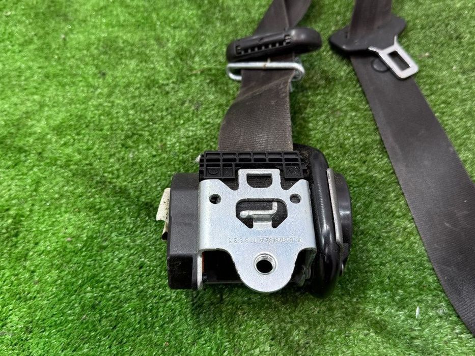 Centura siguranta fata dreapta 2012 ford focus 1.6 diesel cod oem 617232000 617231800 1839761