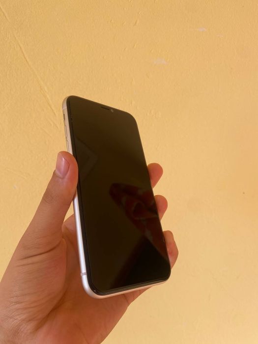 Iphone 11 64 talik oq rang