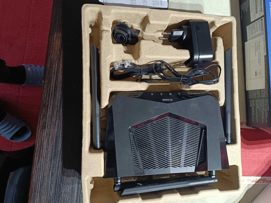 Vând Router EXO AX1500