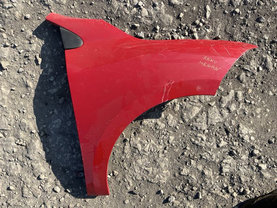 Калник рено меган 3 Renault Megane 3 десен с пласмаса