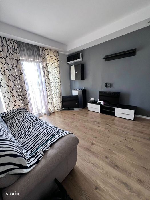 Apartament 2 camere, vedere la piscina, loc de parcare, in Cosmopolis