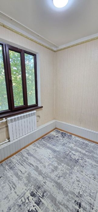 Чиланзар -2 кв  2-3/3/4,45м2 Срочно Продам квартиру Срочно