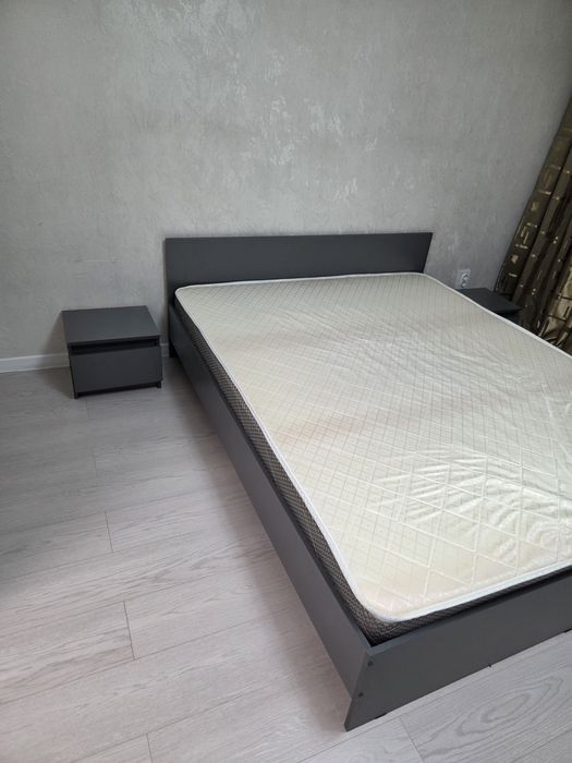 Продам двухспальнюю кровать