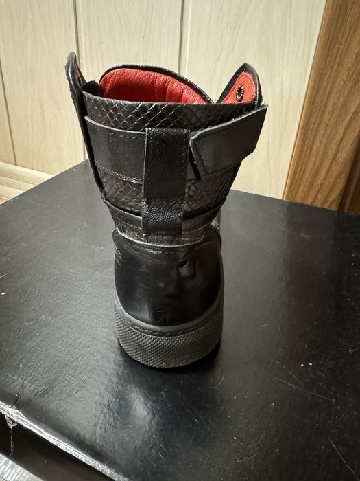 Дамски кожени боти