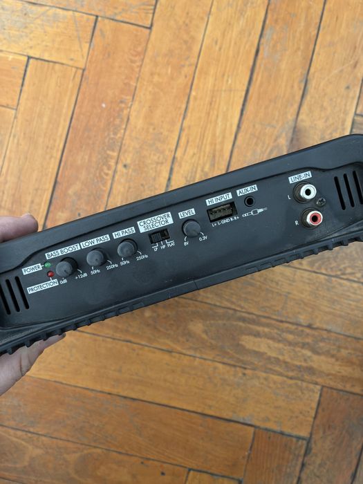 Blaupunkt GTA 280 усилвател