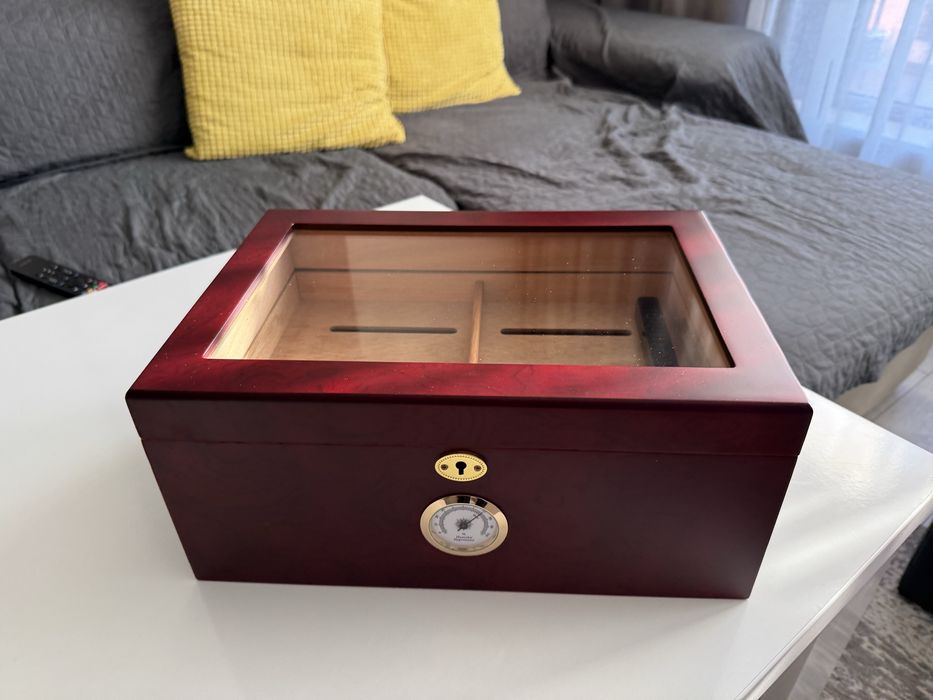 Хумидор за пури.