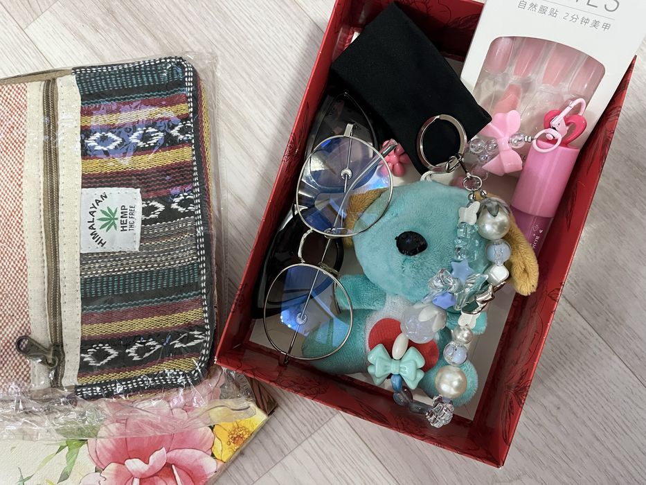 Модные вещички отдам все за100тг