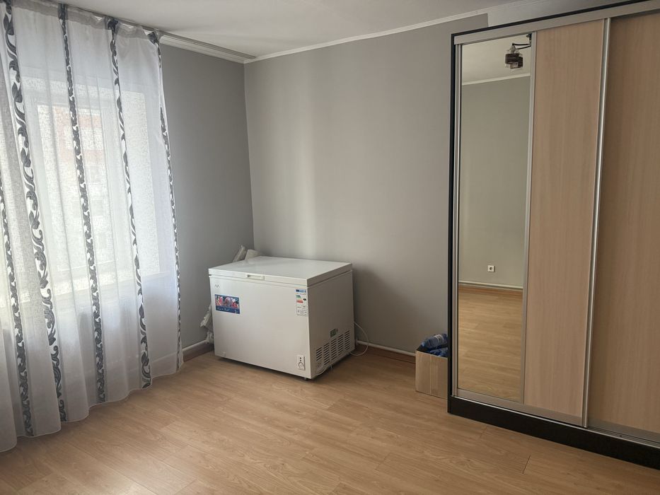 Морозильник Ava объем 300л