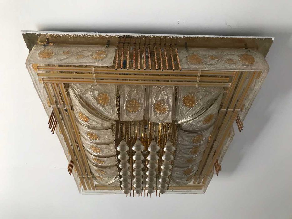 Продам люстру в хорошем состояний