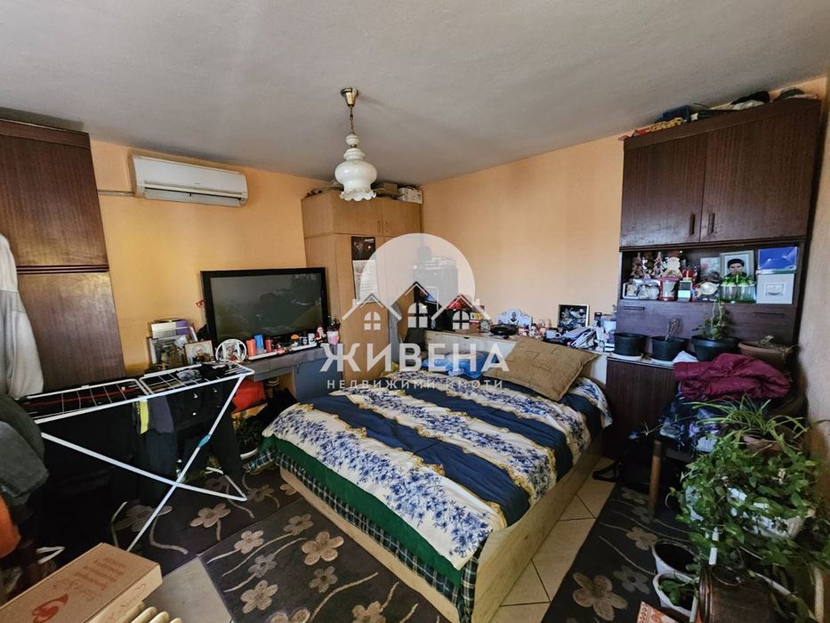 Продавам къща в с.Константиново, площ 193 кв.м